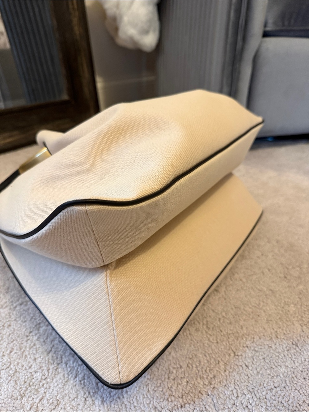 New CULT GAIA Elegant Cream Tote with Gold Accent - Picture 4 of 5